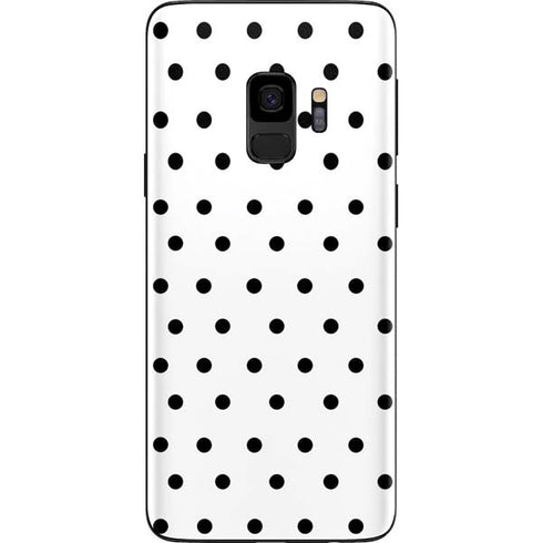 White and Black Polka Dots Galaxy S9 Skin